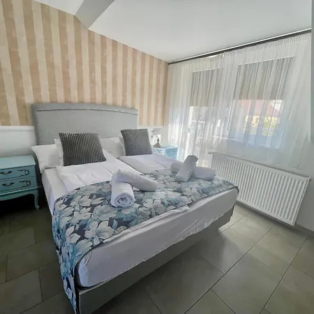 公寓 Katica Szallas 巴拉腾肯尼斯