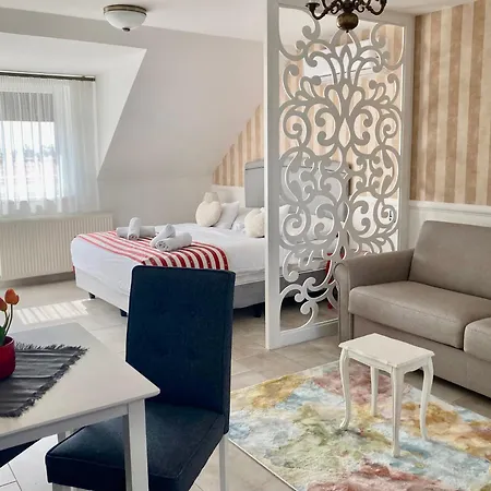 Katica Szallas 公寓 *