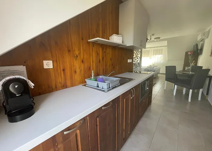 דירה Katica Szallas *